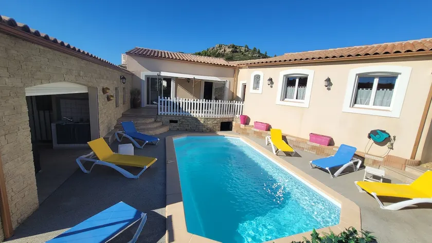 Air-conditioned villa 140m² + private swimming pool + wifi + independent arrival. - Image 1