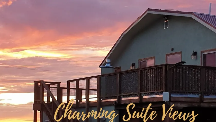 Charming Suite with views & breakfast - Image 1