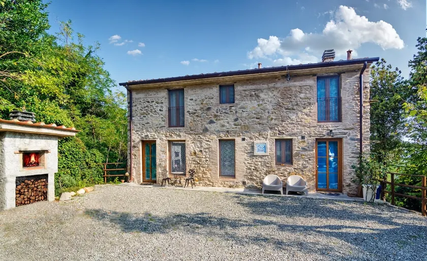 Romantic Escape in the Countryside. 10 minutes away from Lucca! - Image 1