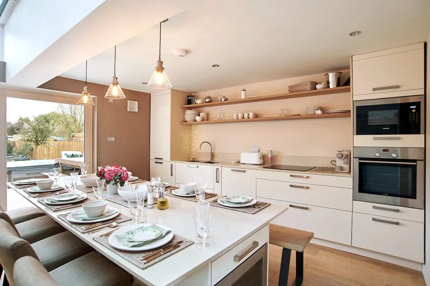 Relaxed luxury with Hot Tub, Child & Pet Friendly! - Image 1