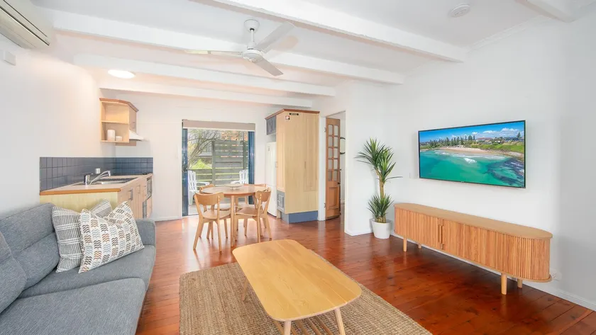 Coastal 1 - Coast Yamba - Adults only - Image 1