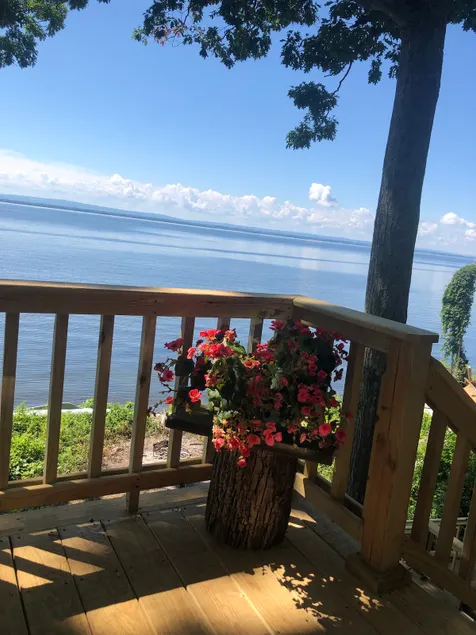 Cheerful 2-bedroom cottage on Oneida Lake. - Image 1