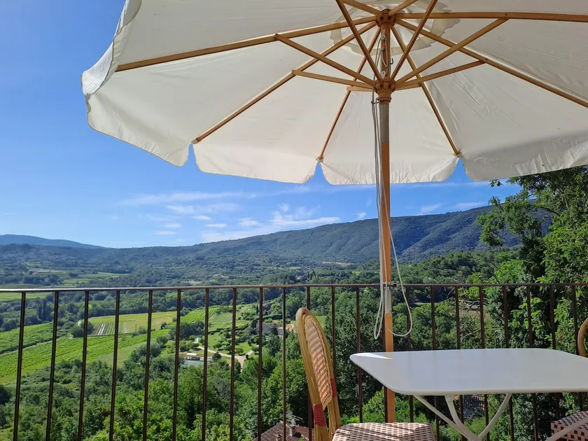 Charming village house with balcony and view - Image 1