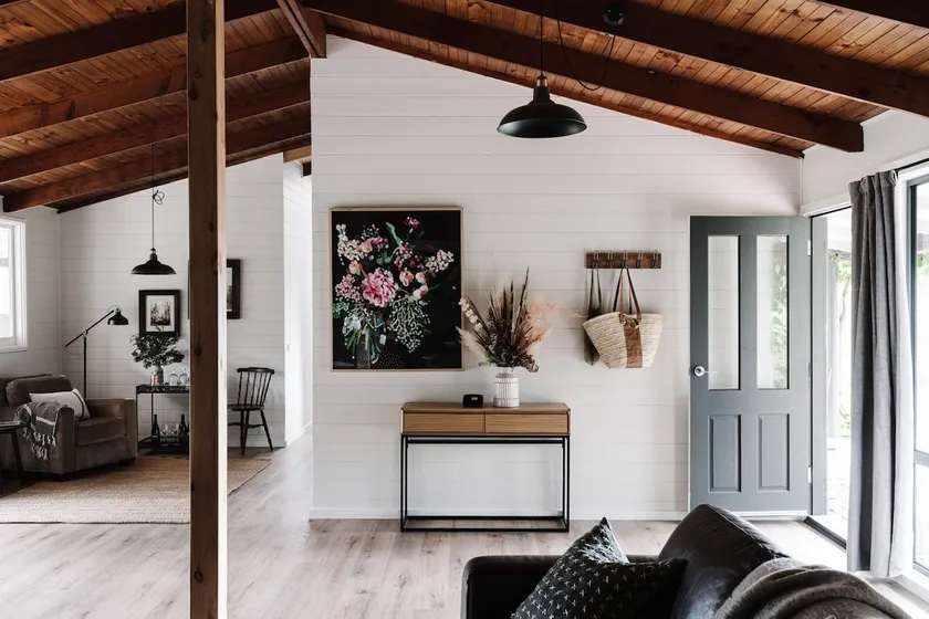 Stylish Gippsland home with breathtaking views - Image 1