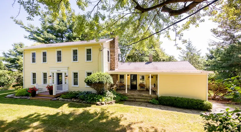 Glenn Scott Manor - Image 1