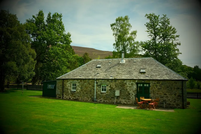 Blairbeg Cottage - Image 1