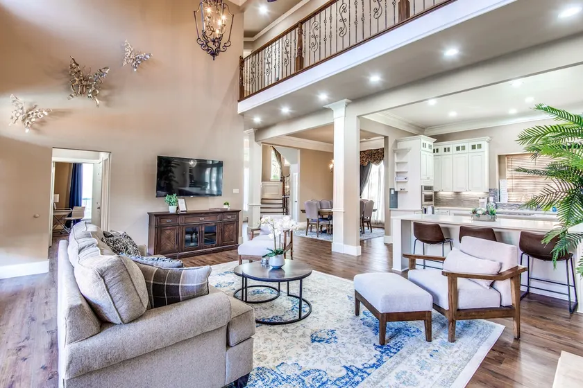 Pool, Hot Tub, Theater Room, & Game Room! - Image 1