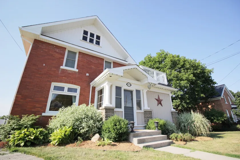 Cozy Century Home • Fenced Yard • Walk to Water - Image 1