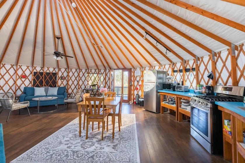 Stylish Yurt - Image 1