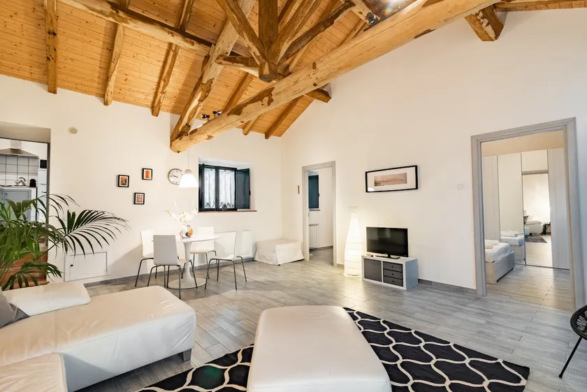Modern Etna FarmHouse With Vineyard And Terrace - Image 1