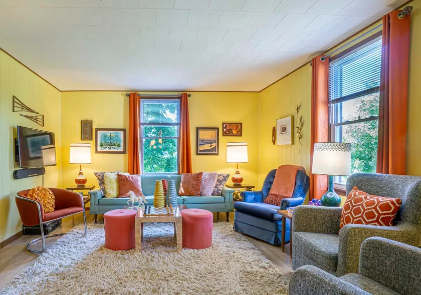 Retrohaus: A groovy getaway in historic Hermann MO - Image 1