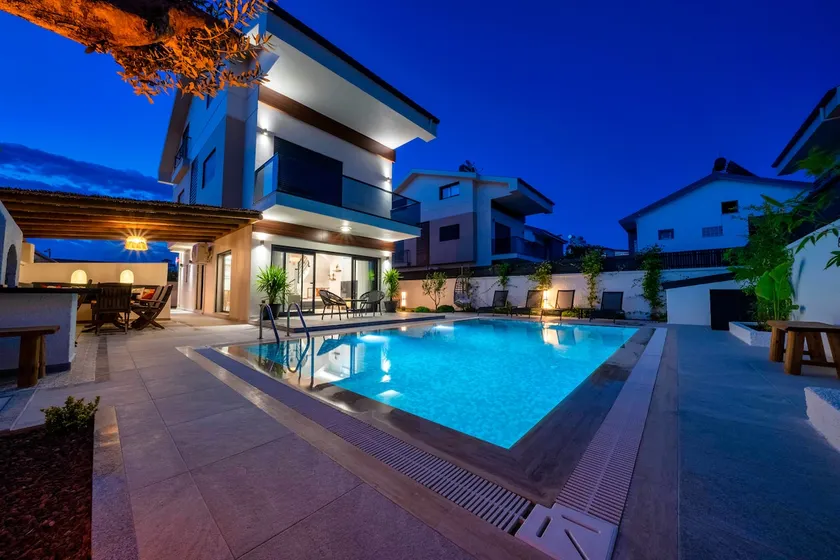 Casa Oliva City 2 with Pool & Sauna & Jakuzi & BBQ - Image 1