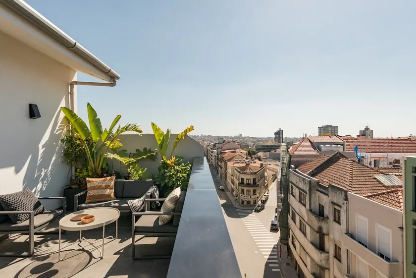 Oak Valley Flats Porto Rooftop 2BR 8 min to centre - Image 1