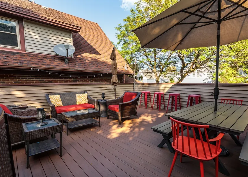 Downtown home w/ rooftop patio - walk everywhere! - Image 1
