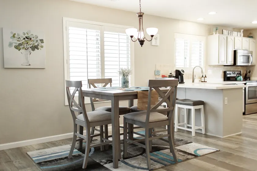 Welcome to this updated beautiful home.  Heated community pools. Sleeps 6 - Image 1