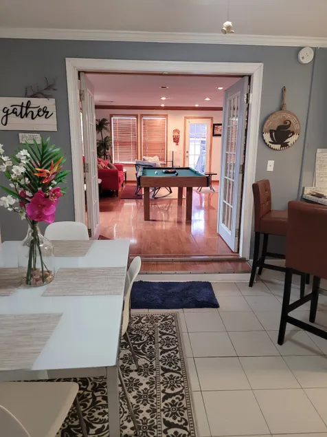Best kept secret ! Lovely Spacious country charm - Image 1