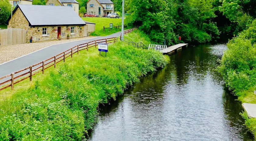 Canal Cottage - Image 1