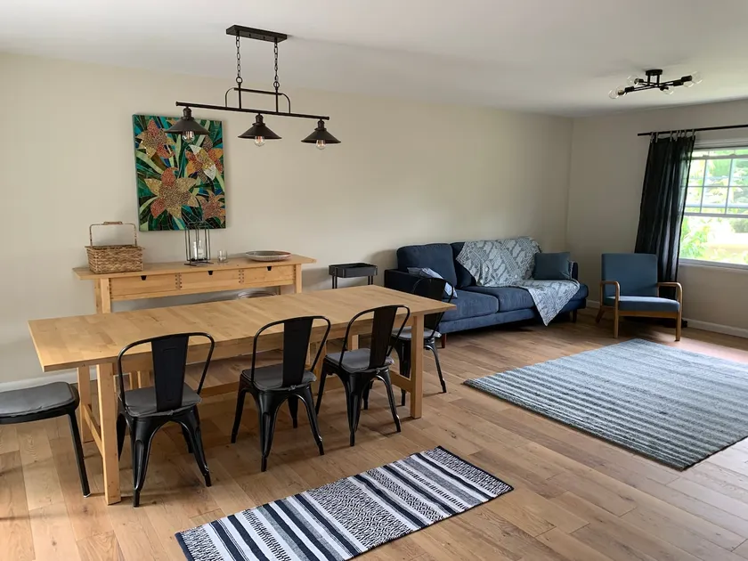 Private House w/ Backyard min to Broadway! - Image 1