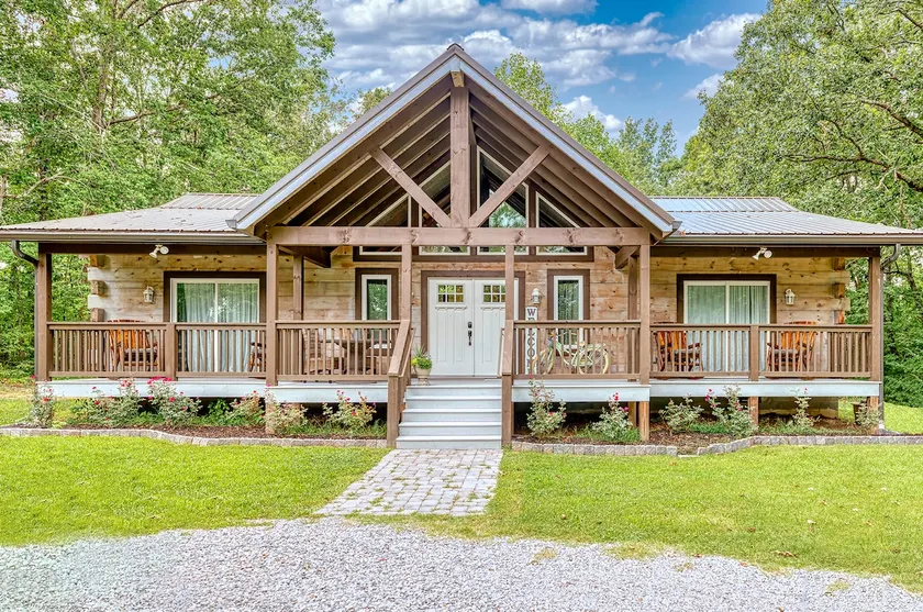 Kom Away Cabin Luxury Retreat - Image 1