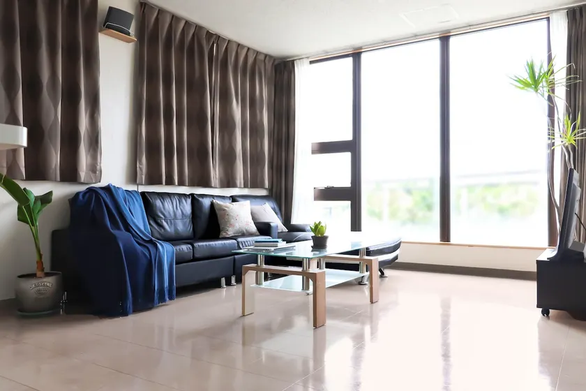 #201 2 bedroom, 5-minute walk to American Village! / Free WiFi / Free parking - Image 1