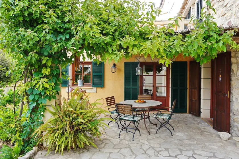 Picturesque vacation home in Andratx - Image 1