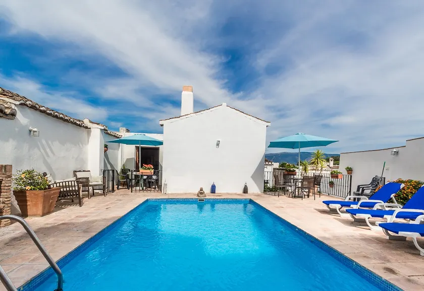Casa Mundo - 16th century traditional white village house with pool - Image 1