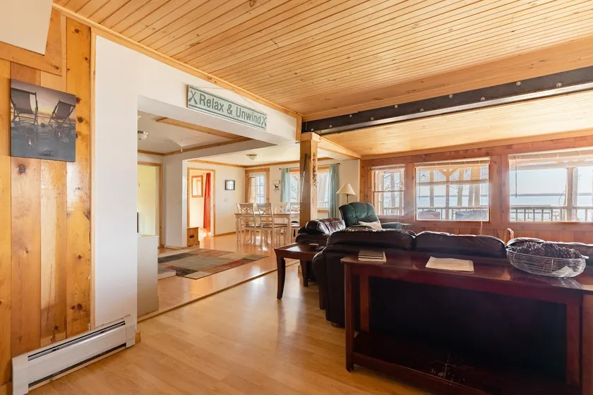 Lake Champlain Cottage - Image 1