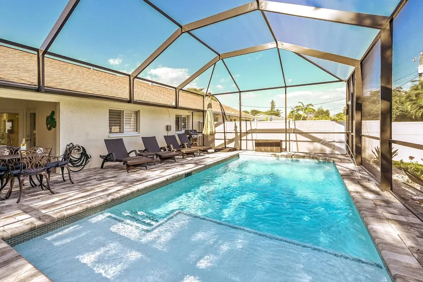 Beach House W/ 2BR/2BA +Heated Pool - Special! - Image 1