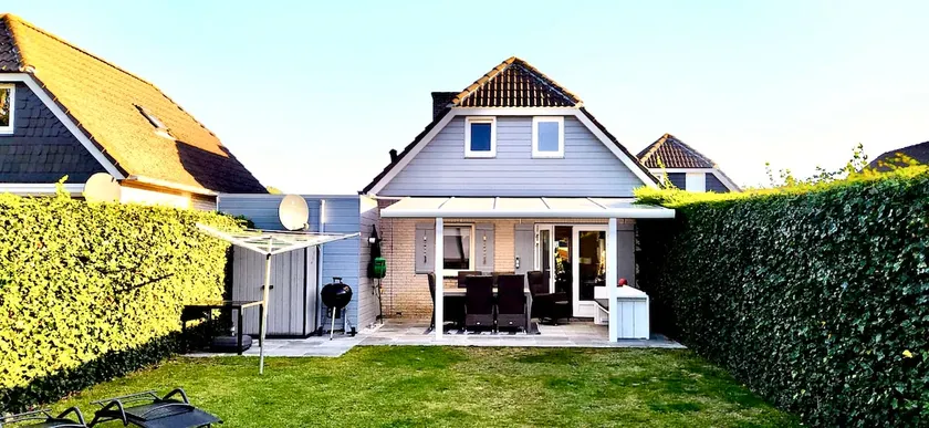 Summer house in Zeeland - Image 1