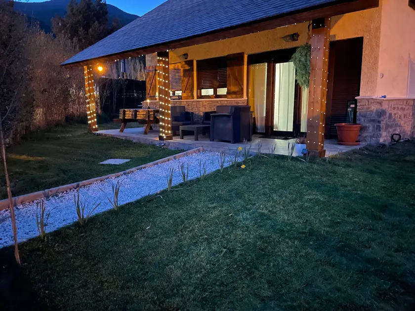 House in Villanúa: Nature, Comfort and Pines - Image 1