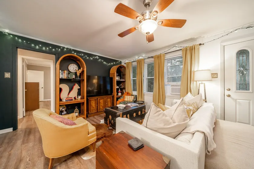Richard Corner - 1.3 Miles to Oaklawn, Sleeps 2! - Image 1