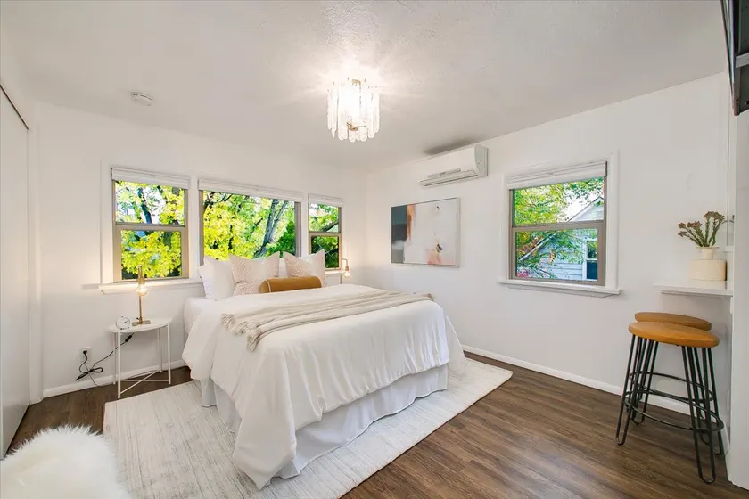 Newly Remodeled-Romantic Downtown Studio w/Hot Tub - Image 1