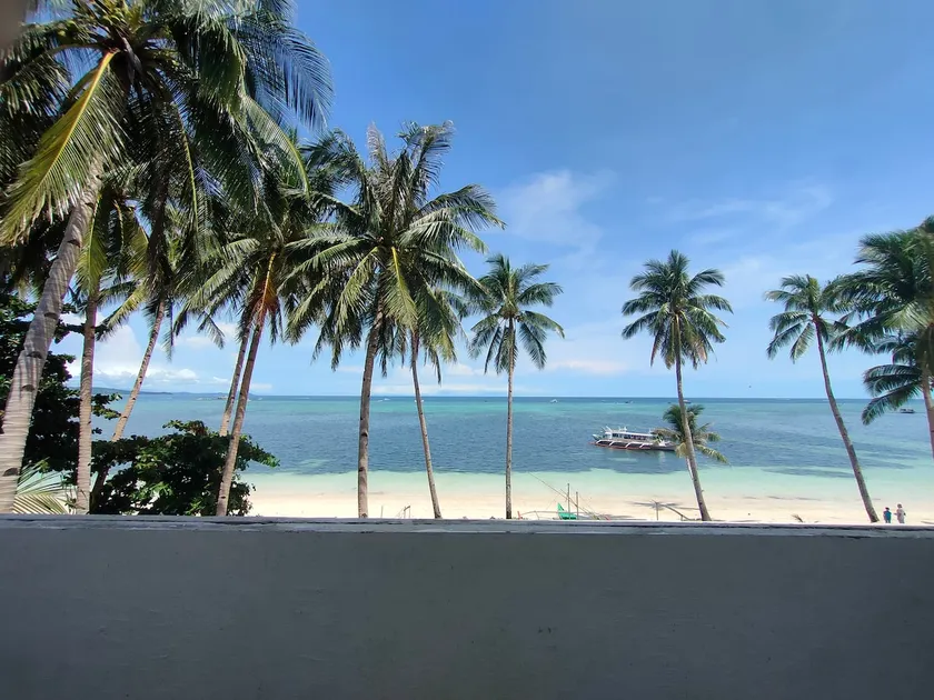 Two Bedroom Beachfront Penthouse - Image 1