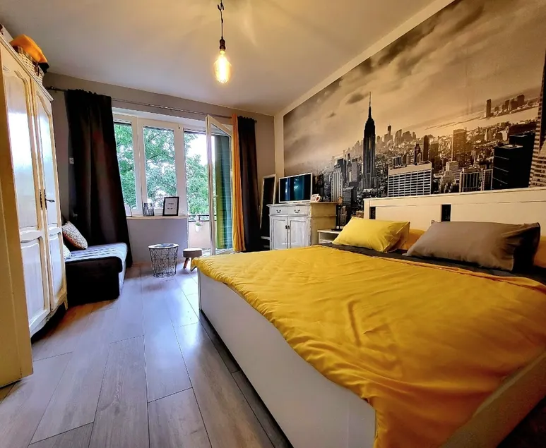 Cozy apartment with balcony 10 min from the beach - Image 1