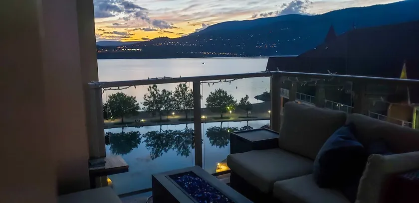 Penthouse Condo with Amazing Lakeviews in Downtown Kelowna! - Image 1