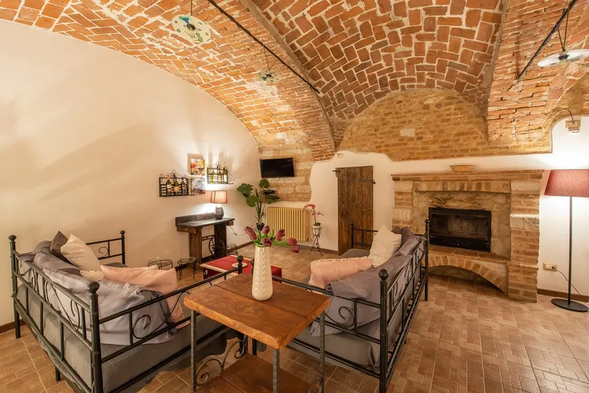 Casa della Bonarda, 2 bedrooms, with swimming pool - Image 1