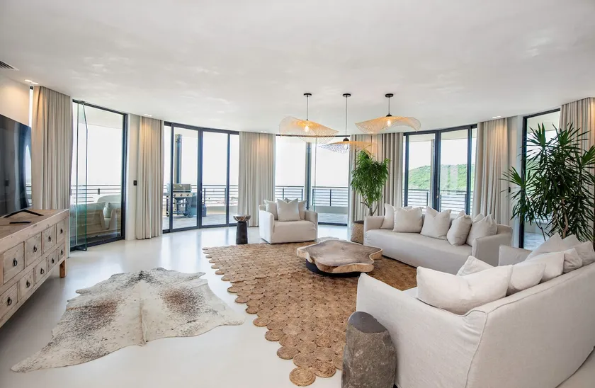 Spectacular Sea view Durban Presidential Penthouse - Image 1
