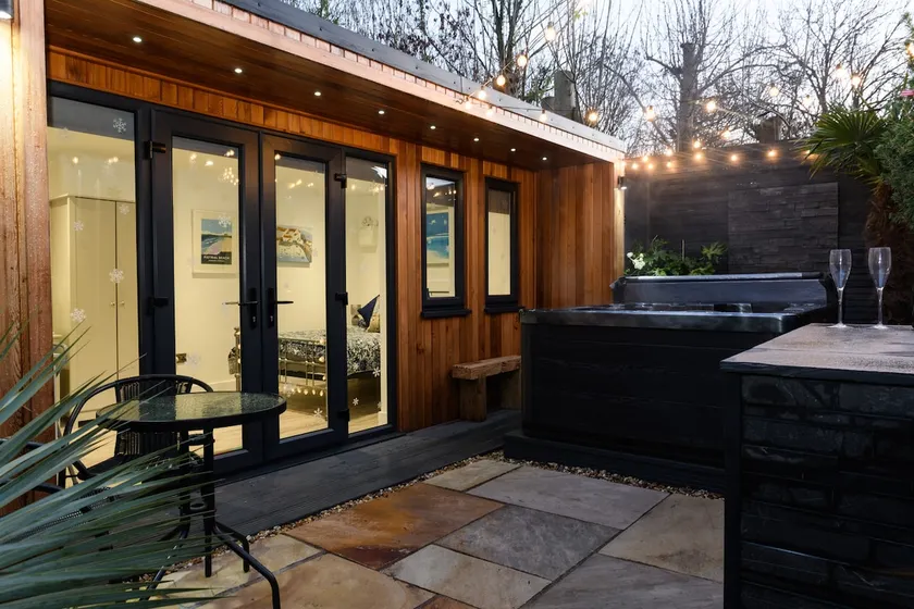 The Garden Hideaway Retreat with Private Hot Tub - Image 1