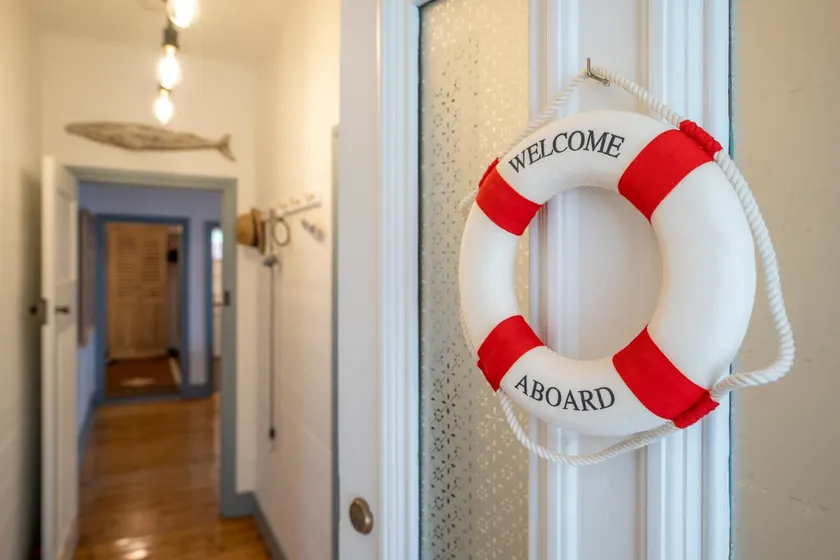 Cosy coastal cottage- Allwood Harbour - Image 1
