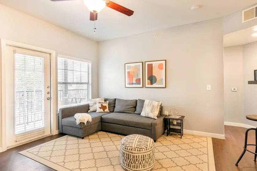 Extended Stay | Work & Live Near The Domain - Image 1