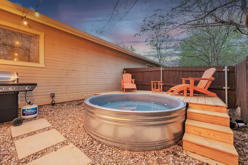 Luxury Cowboy Pool | Disco Retreat • Dog OK - Image 1