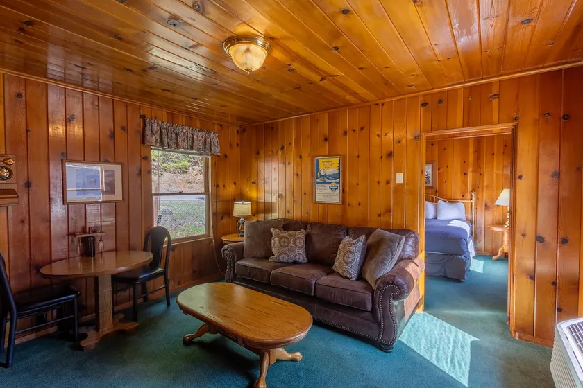 Vintage Cabin #3 Jubilee Railroad Wilderness Lodge - Image 1
