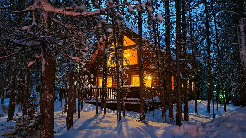 Log Retreat Near Yellowstone National Park w/Hot Tub & Sauna - Image 1