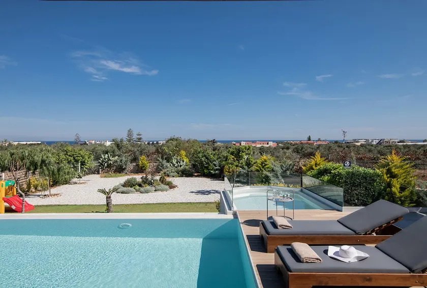 Alba Bianca Villa, Family Retreat with Heated Pool By ThinkVilla - Image 1