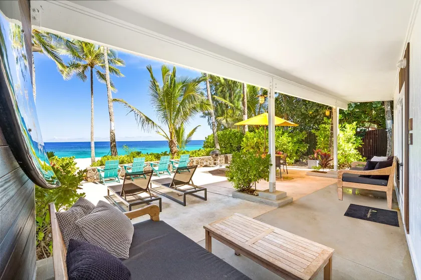 Hibiscus @ ke Iki Beach Bungalows~Yoga~Sauna, AC - Image 1