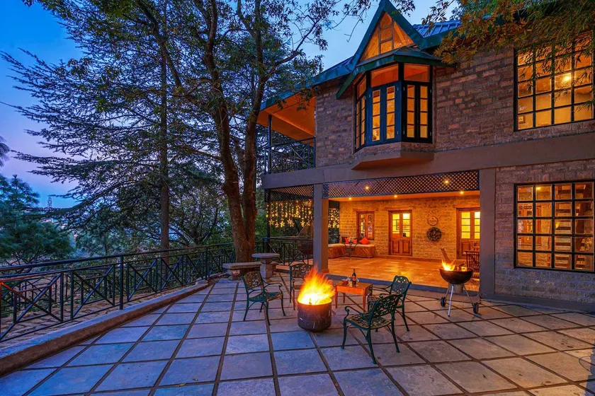 3BR|Pool Bliss|StayVista Paris Villa@Kasauli Escap - Image 1