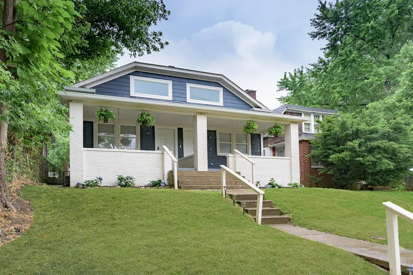 Soaring Heights Duplex-5 min to downtown Indy! - Image 1