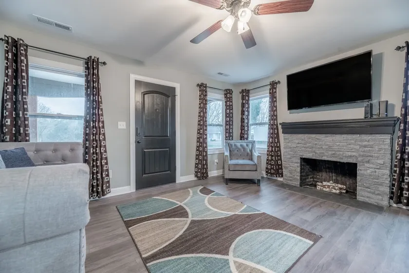 \"Beulah Beauty\"- High-Quality Renovation & Prime Location in Statesville - Image 1