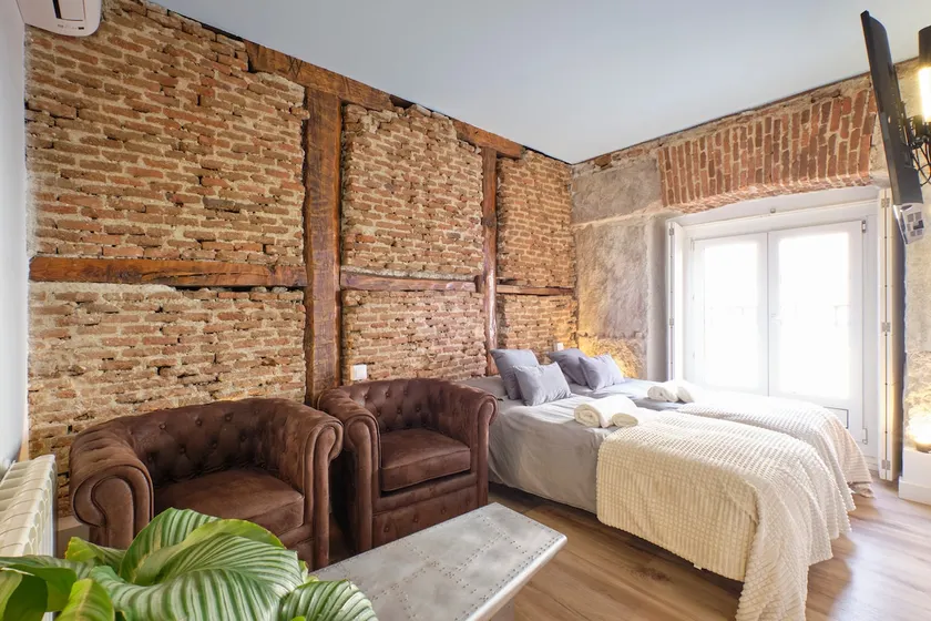 Best Location SmarTV -SOL-WiFi-A/C - Image 1