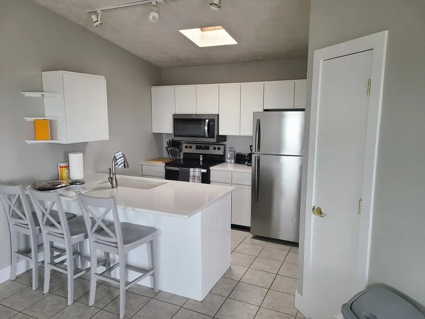 Bayview Condo #4, Ogallala Beach - Image 1